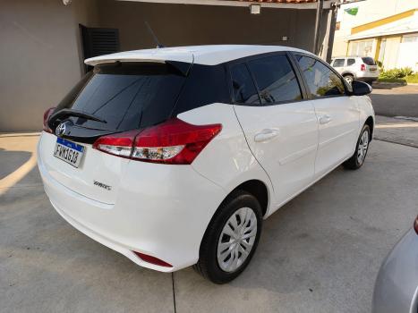 TOYOTA Yaris Hatch 1.3 16V 4P FLEX XL, Foto 12