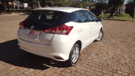 TOYOTA Yaris Hatch 1.3 16V 4P FLEX XL PLUS TECH MULTIDRIVE AUTOM�TICO CVT, Foto 7