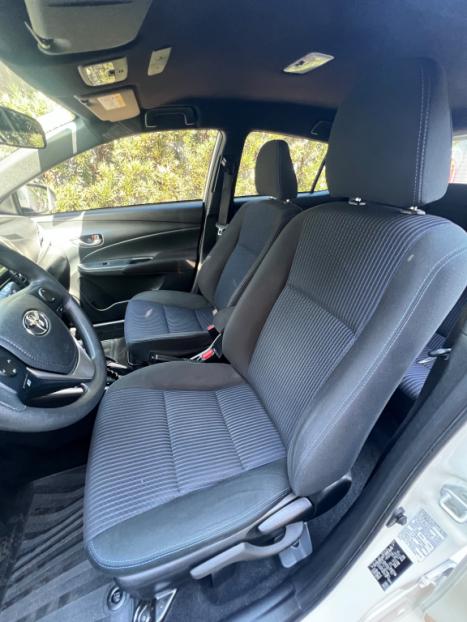TOYOTA Yaris Hatch 1.3 16V 4P FLEX XL PLUS TECH MULTIDRIVE AUTOM�TICO CVT, Foto 8