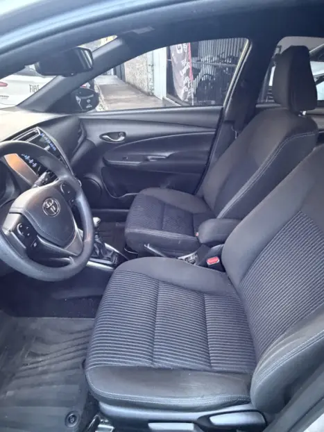 TOYOTA Yaris Hatch 1.3 16V 4P FLEX XL, Foto 9