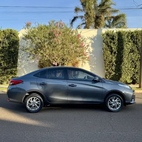 TOYOTA Yaris Sedan 1.5 16V 4P FLEX XS MULTIDRIVE AUTOMTICO CVT, Foto 5