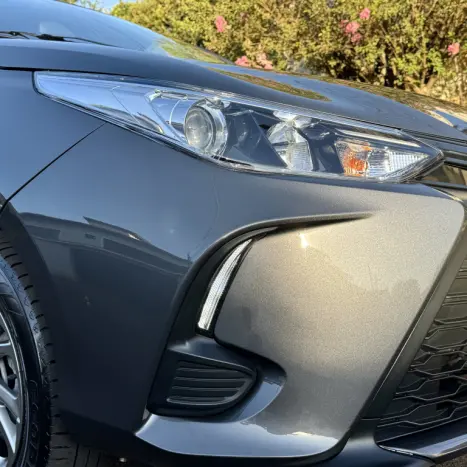 TOYOTA Yaris Sedan 1.5 16V 4P FLEX XS MULTIDRIVE AUTOMTICO CVT, Foto 15