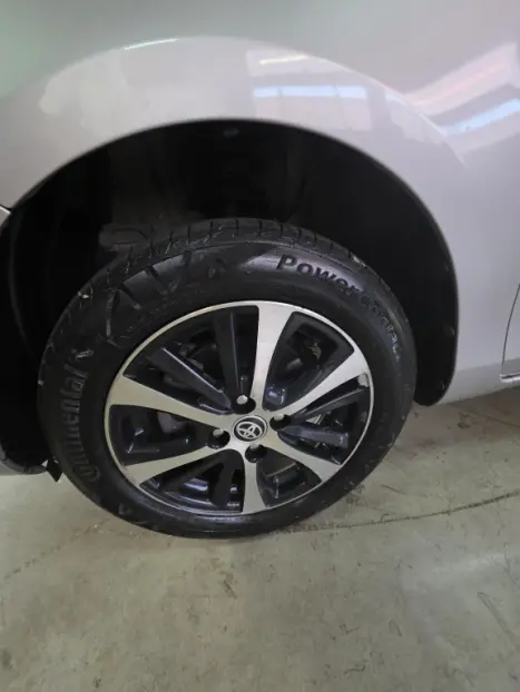 TOYOTA Yaris Sedan 1.5 16V 4P FLEX XL, Foto 6