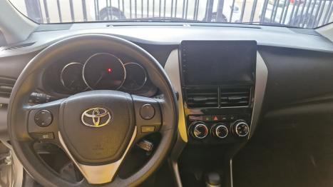 TOYOTA Yaris Sedan 1.5 16V 4P FLEX XL MULTIDRIVE AUTOMÁTICO CVT, Foto 2