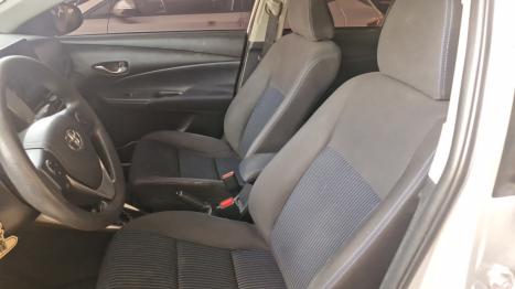 TOYOTA Yaris Sedan 1.5 16V 4P FLEX XL MULTIDRIVE AUTOMÁTICO CVT, Foto 3
