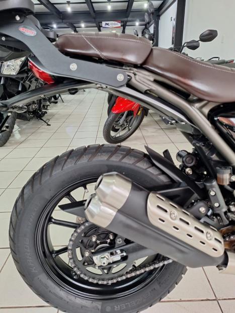 TRIUMPH Scrambler 400X , Foto 8