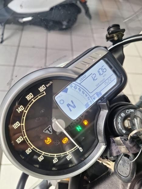 TRIUMPH Scrambler 400X , Foto 3