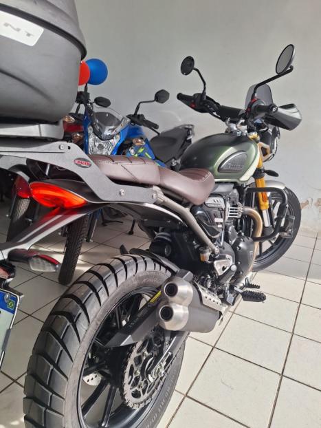 TRIUMPH Scrambler 400X , Foto 7