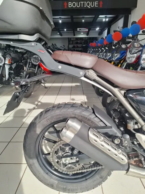 TRIUMPH Scrambler 400X , Foto 17