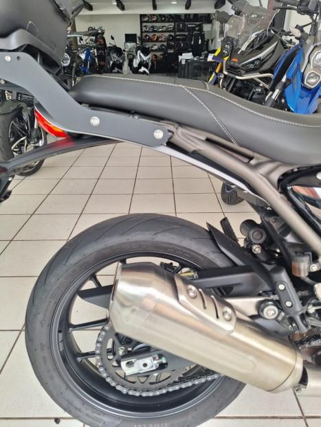 TRIUMPH Speed 400 , Foto 11