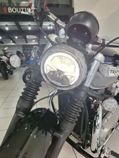 TRIUMPH Speed Twin 1200 , Foto 12