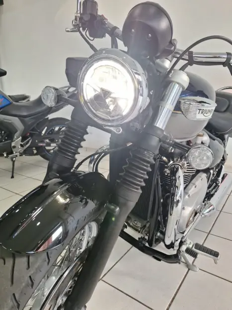 TRIUMPH Speed Twin 1200 , Foto 19