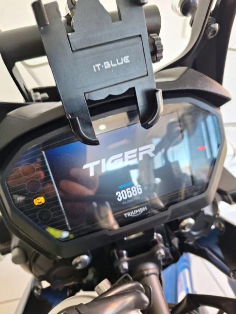 TRIUMPH Tiger 800 XRX, Foto 3