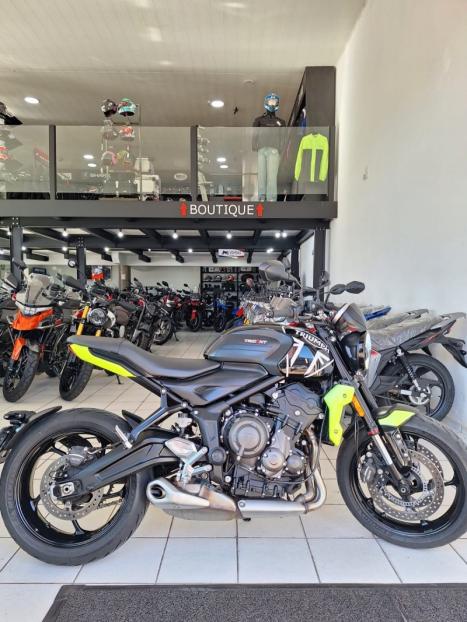 TRIUMPH Trident 660 , Foto 1