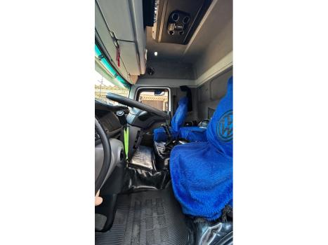 VOLKSWAGEN 24-280 CONSTELLATION 6x2, Foto 6