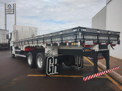 VOLKSWAGEN 24-280 CONSTELLATION 6x2, Foto 3