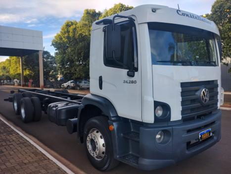 VOLKSWAGEN 24-280 CONSTELLATION 6x2, Foto 2