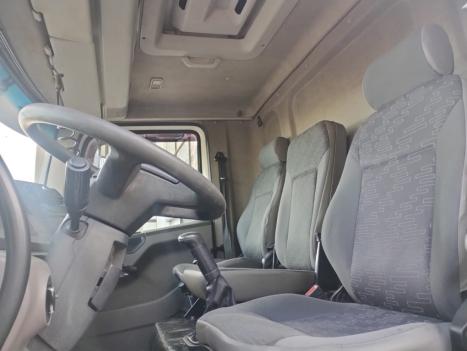 VOLKSWAGEN 24-280 CONSTELLATION 6x2, Foto 5