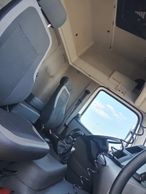 VOLKSWAGEN 25-360 SC V-TRONIC, Foto 6