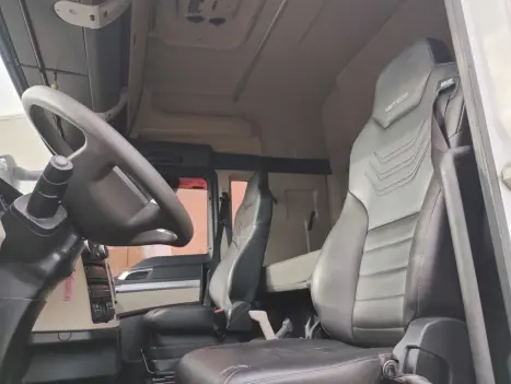 VOLKSWAGEN 29-520 METEOR, Foto 5