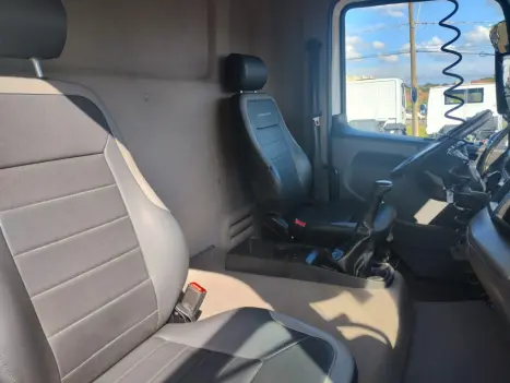 VOLKSWAGEN 31-280 E-CONSTELLATION 6X4, Foto 6