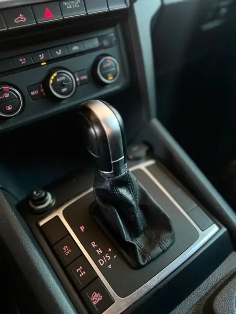 VOLKSWAGEN Amarok 2.0 16V 4X4 CABINE DUPLA HIGHLINE TURBO INTERCOOLER AUTOM�TICO, Foto 9