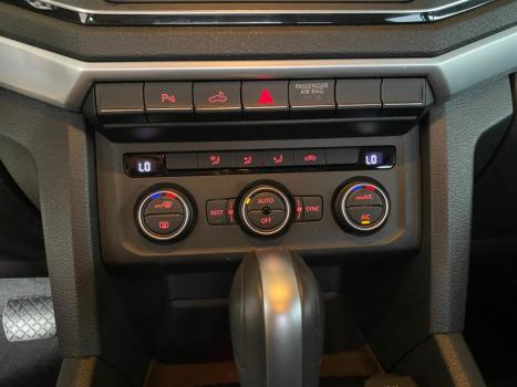 VOLKSWAGEN Amarok 3.0 V6 CABINE DUPLA HIGHLINE 4X4 TURBO INTERCOOLER AUTOMTICO, Foto 11