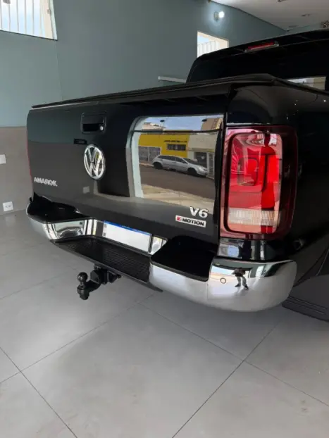 VOLKSWAGEN Amarok 3.0 V6 CABINE DUPLA HIGHLINE 4X4 TURBO INTERCOOLER AUTOMÁTICO, Foto 9