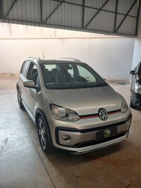 VOLKSWAGEN Cross UP 1.0 12V 4P TSI FLEX, Foto 5