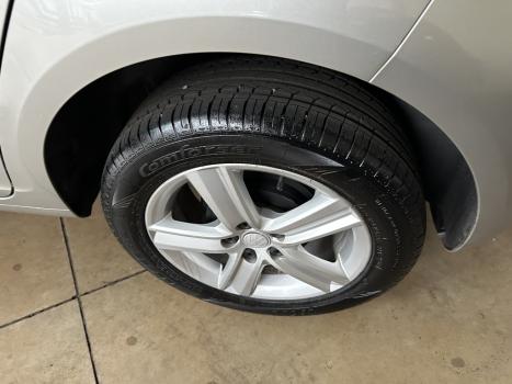 VOLKSWAGEN Fox 1.6 16V 4P MSI HIGHLINE FLEX, Foto 8