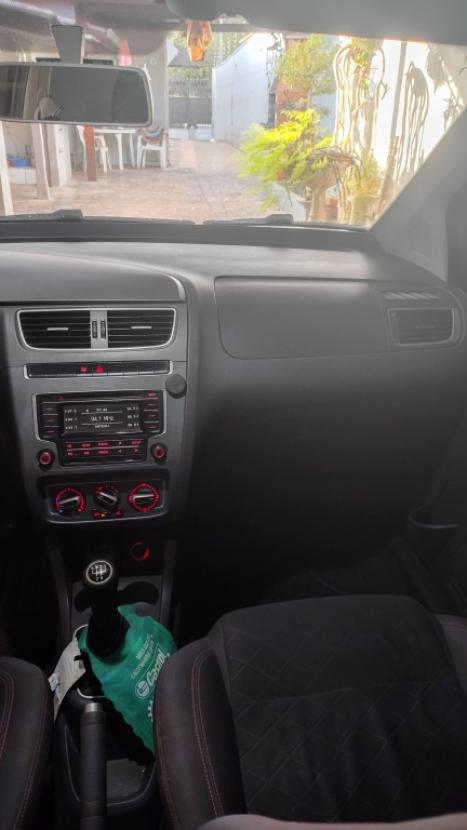 VOLKSWAGEN Fox 1.6 4P HIGHLINE FLEX, Foto 5