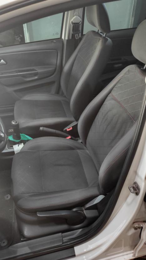 VOLKSWAGEN Fox 1.6 4P HIGHLINE FLEX, Foto 7