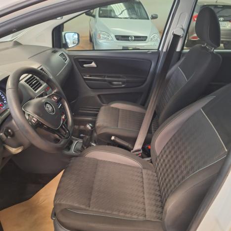 VOLKSWAGEN Fox 1.6 4P COMFORTLINE FLEX, Foto 9