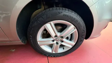 VOLKSWAGEN Fox 1.6 4P COMFORTLINE FLEX, Foto 11