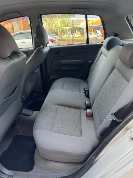 VOLKSWAGEN Fox 1.6 4P FLEX, Foto 8