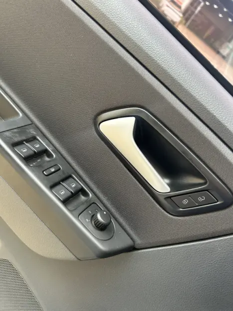 VOLKSWAGEN Fox 1.6 4P COMFORTLINE FLEX, Foto 16