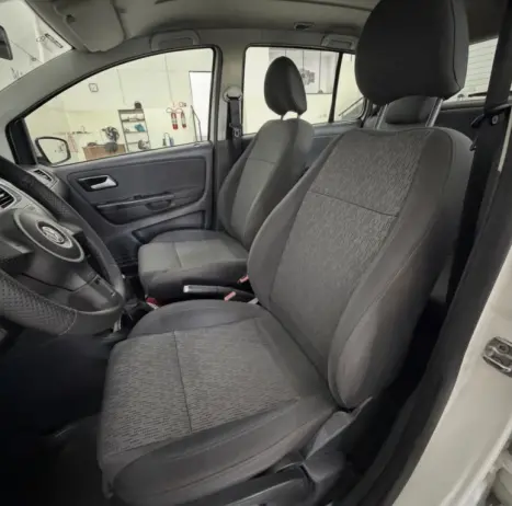 VOLKSWAGEN Fox 1.6 4P TREND FLEX, Foto 9