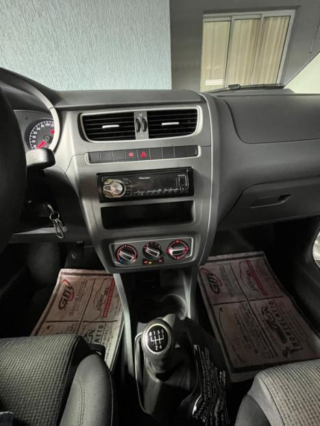 VOLKSWAGEN Fox 1.6 4P TREND FLEX, Foto 4