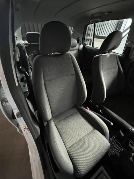 VOLKSWAGEN Fox 1.6 4P TREND FLEX, Foto 7