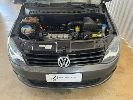 VOLKSWAGEN Fox 1.6 4P, Foto 9