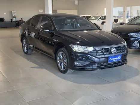 VOLKSWAGEN Jetta 1.4 4P 250 TSI R-LINE AUTOMÁTICO, Foto 1 VOLKSWAGEN Jetta 1.4 4P 250 TSI R-LINE AUTOMÁTICO, Foto 1