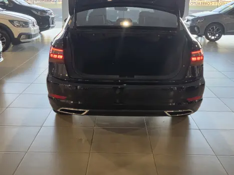 VOLKSWAGEN Jetta 1.4 4P 250 TSI R-LINE AUTOMÁTICO, Foto 6 VOLKSWAGEN Jetta 1.4 4P 250 TSI R-LINE AUTOMÁTICO, Foto 6