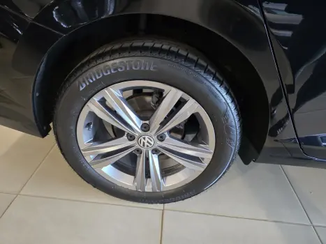 VOLKSWAGEN Jetta 1.4 4P 250 TSI R-LINE AUTOMÁTICO, Foto 8 VOLKSWAGEN Jetta 1.4 4P 250 TSI R-LINE AUTOMÁTICO, Foto 8