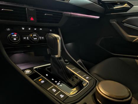 VOLKSWAGEN Jetta 1.4 4P 250 TSI R-LINE AUTOMTICO, Foto 9