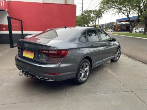 VOLKSWAGEN Jetta 1.4 4P 250 TSI R-LINE AUTOMTICO, Foto 3