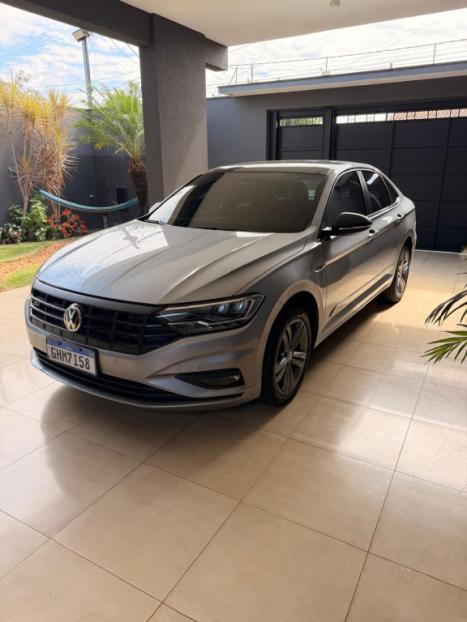 VOLKSWAGEN Jetta 1.4 4P 250 TSI R-LINE AUTOMÁTICO, Foto 2