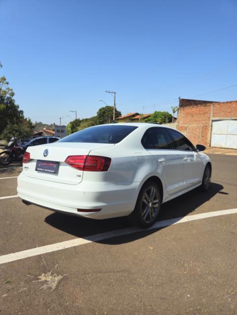 VOLKSWAGEN Jetta 2.0 4P TSI HIGHLINE 211 CV AUTOMÁTICO, Foto 2 VOLKSWAGEN Jetta 2.0 4P TSI HIGHLINE 211 CV AUTOMÁTICO, Foto 2