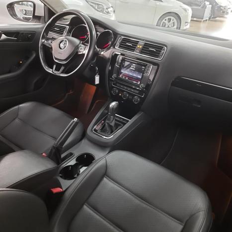 VOLKSWAGEN Jetta 2.0 4P TSI HIGHLINE 211 CV AUTOMÁTICO, Foto 6 VOLKSWAGEN Jetta 2.0 4P TSI HIGHLINE 211 CV AUTOMÁTICO, Foto 6