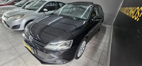 VOLKSWAGEN Jetta 2.0 4P COMFORTLINE TIPTRONIC AUTOMTICO, Foto 2