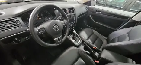 VOLKSWAGEN Jetta 2.0 4P COMFORTLINE TIPTRONIC AUTOMTICO, Foto 5